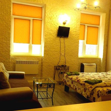 With Dom Studio Apartment Liov Exterior foto
